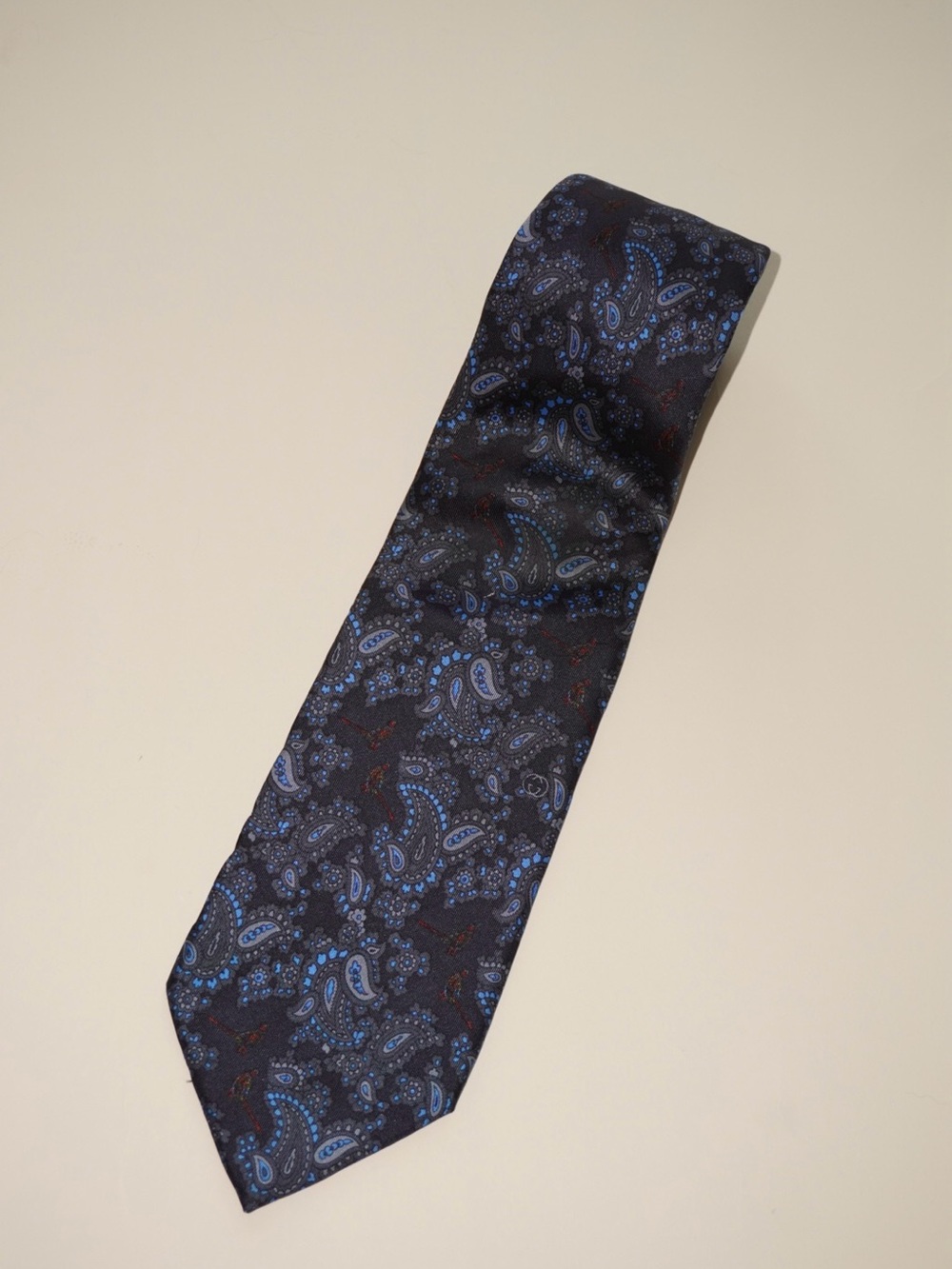 Gucci Paisley Vintage Navy Blue Silk Men's Tie